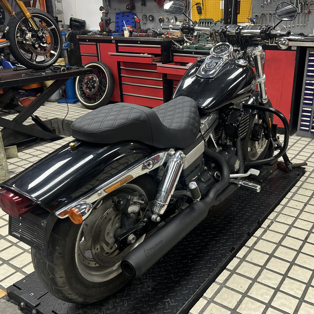 Stainless steel 2-in-1 full-length Harley Dyna Fat Bob exhaust system with muffler, compatible with FXDF, FXDL, FXDB, FXD 2006-2017.