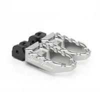 MC Motoparts Custom Engraved Name BUZZ FRONT Wide Foot Pegs - Personlization Footpegs - MC Motoparts