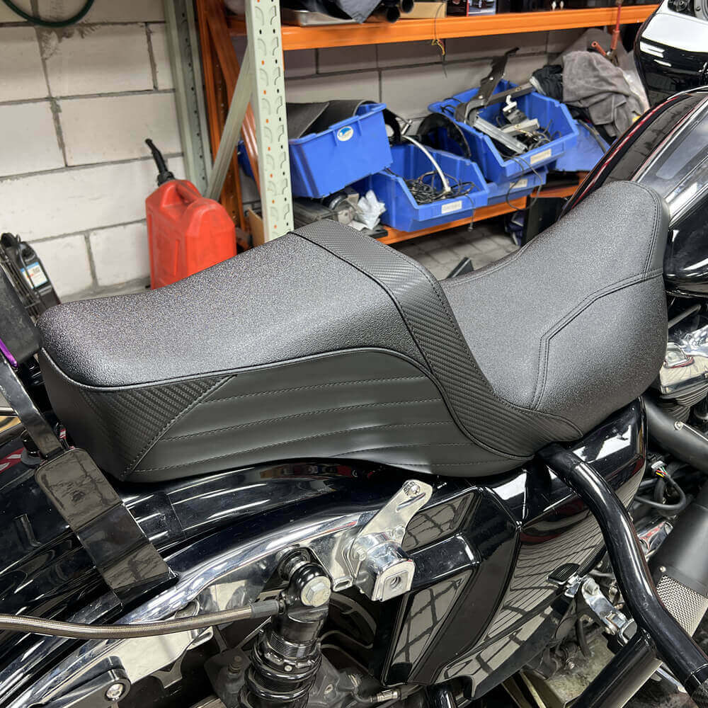 Harley Touring 2008-2025 Pazoma LS 2-Up Gel Pad Seat with padded top for Road Glide, Street Glide, and Road King bikes.
