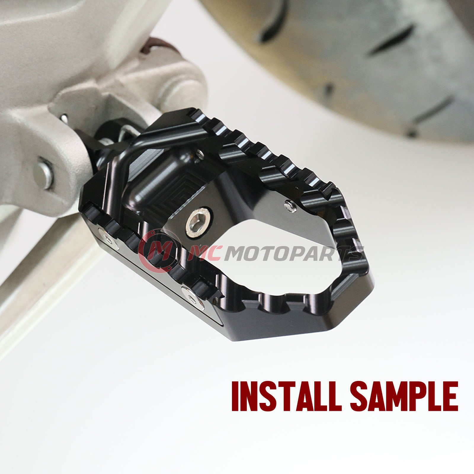 Fits Yamaha MT-01 MT07 MT09 MT10 FZ1 Front Touring Foot Pegs - MC Motoparts